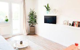 Sunny Apartment II C